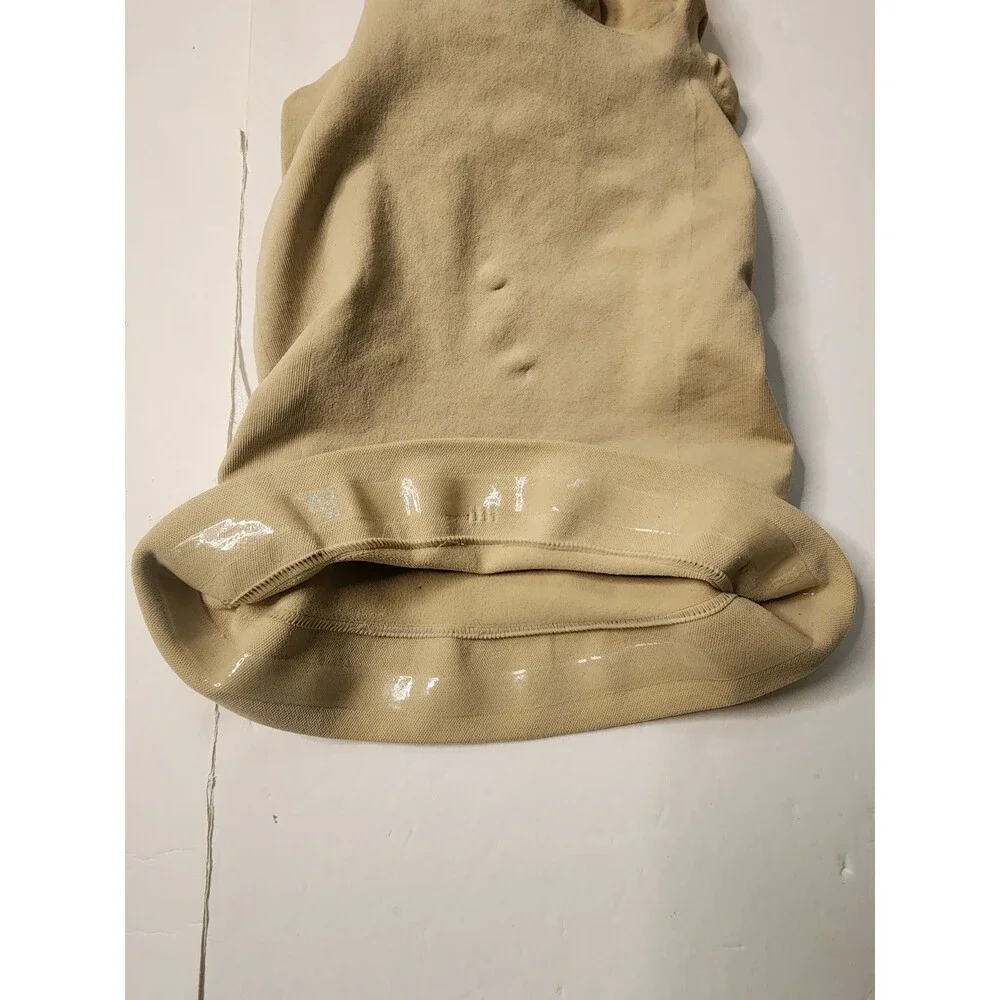Skims Shapewear Womens Small Clay Short Leg Left Leg Exposed Butt Lifting NWOT